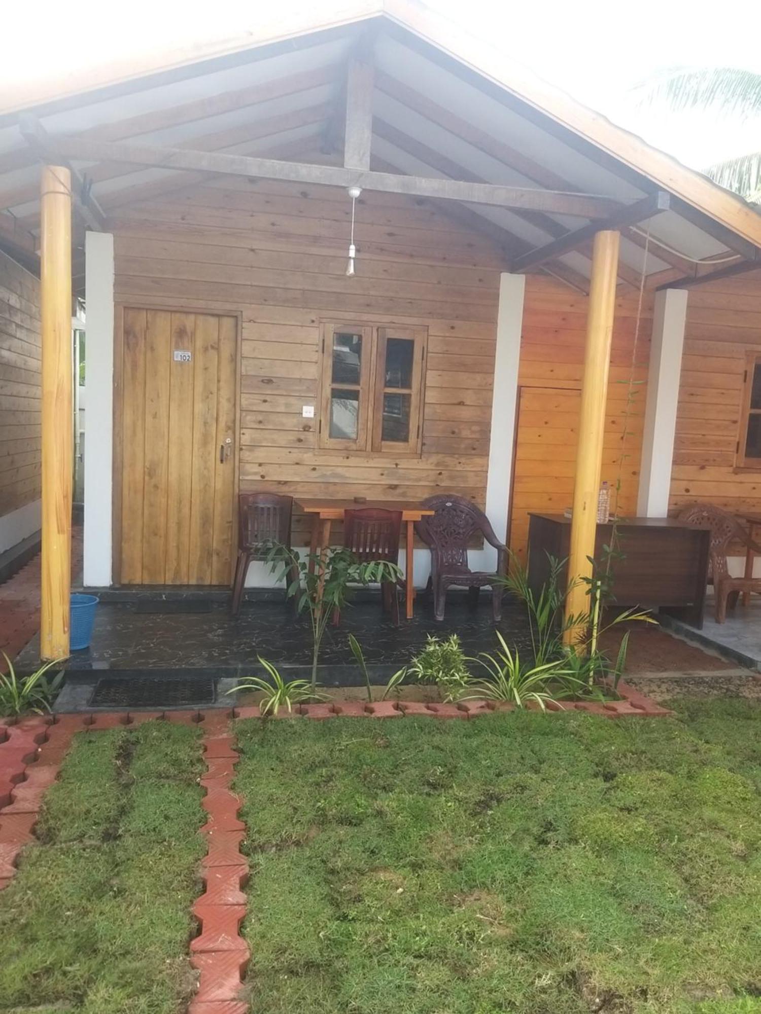 Dot Bey Beach Cabana Trincomalee Kültér fotó